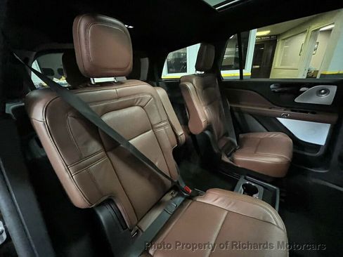 Used 2025 Lincoln Aviator Reserve w/ Equipment Group 201A image 25