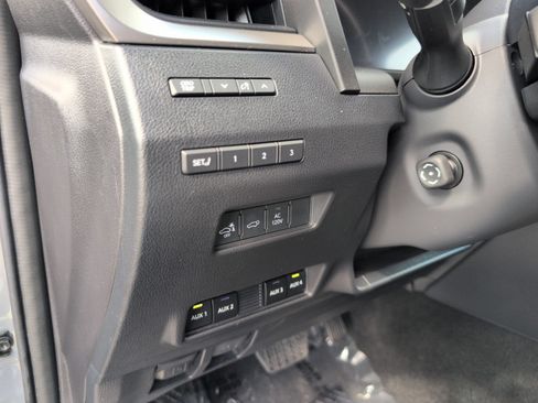 Certified 2025 Lexus GX 550 AWD/4WD image 9