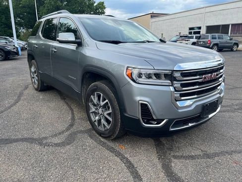 Used 2023 GMC Acadia SLT AWD/4WD image 3