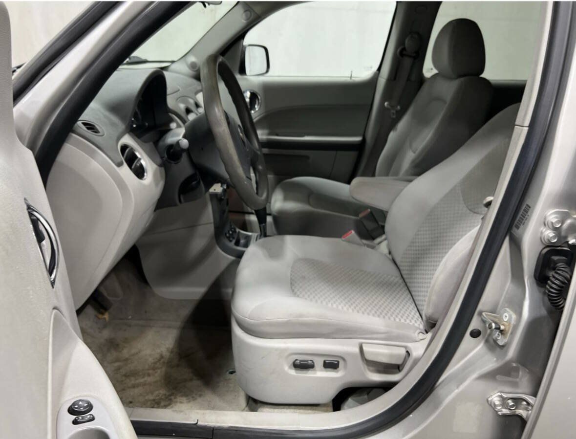 Used 2008 Chevrolet HHR LS FWD image 6