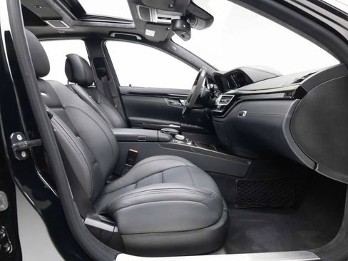 Used 2012 Mercedes-Benz S 63 AMG image 32
