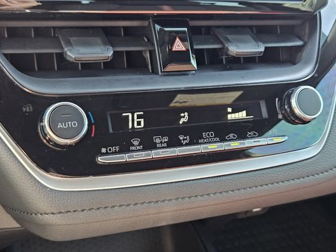 Certified 2025 Toyota Corolla SE image 14