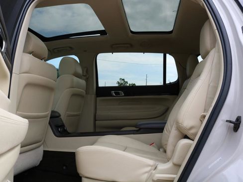 Used 2019 Lincoln MKT AWD image 40