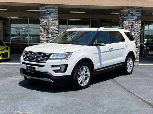 Used 2016 Ford Explorer XLT w/ Equipment Group 202A FWD image 1