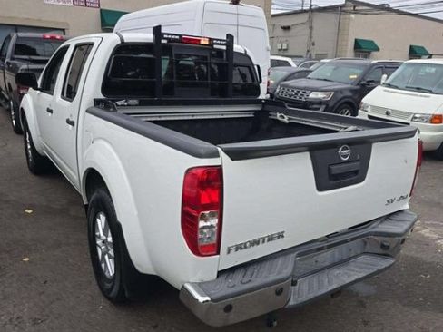 Used 2017 Nissan Frontier SV w/ SV Value Truck Package AWD/4WD image 2