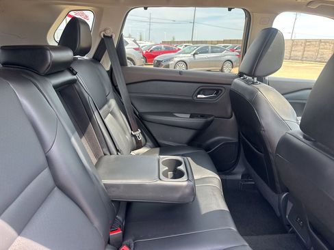 Used 2022 Nissan Rogue SV w/ SV Premium Package AWD/4WD image 31