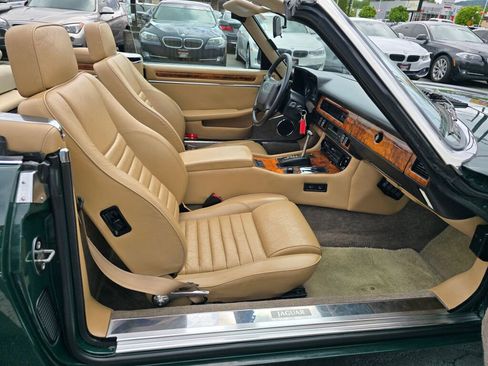 Used 1990 Jaguar XJS V12 Convertible image 10