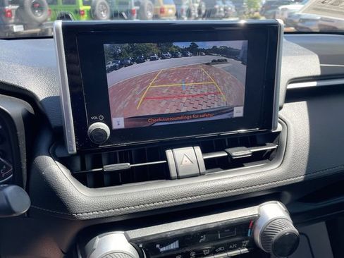 Used 2023 Toyota RAV4 LE FWD image 21