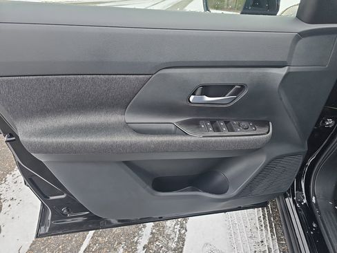 New 2026 Nissan Kicks SV w/ SV Premium Package image 17