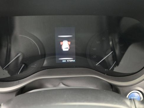 Used 2024 Toyota Sienna XLE FWD image 17
