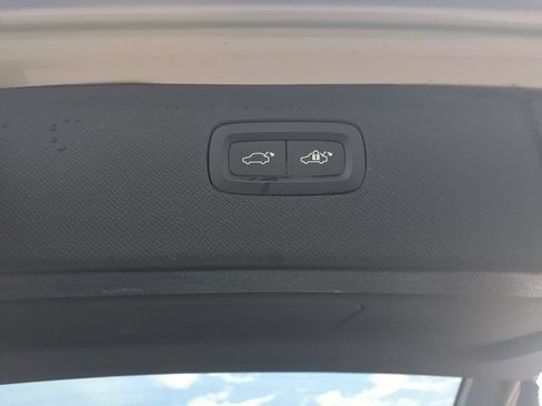 Certified 2024 Volvo XC90 B6 Plus w/ Protection Package Premier AWD/4WD image 13