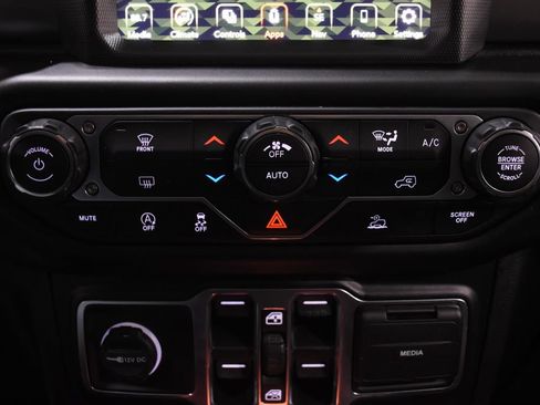 Used 2022 Jeep Gladiator Sport AWD/4WD image 20