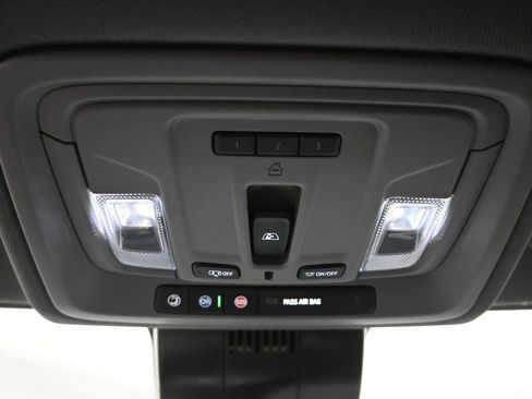 New 2025 GMC Sierra 1500 SLE w/ Preferred Package image 21