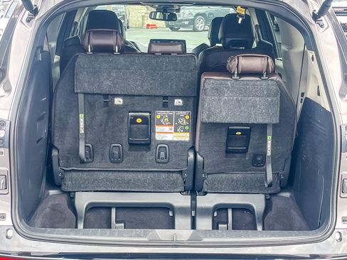 Used 2024 Toyota Sienna Platinum image 25