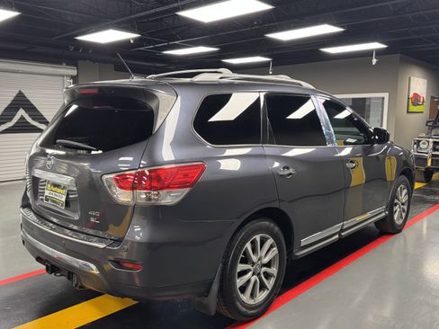 Used 2014 Nissan Pathfinder SL w/ SL Tech Package image 6
