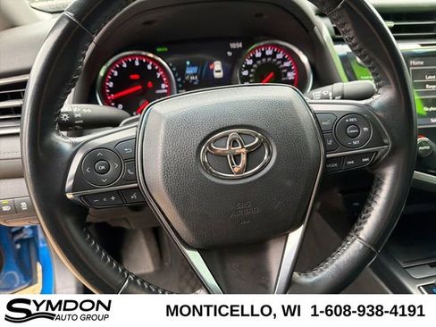 Used 2020 Toyota Camry XSE image 11