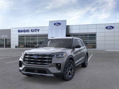 New 2025 Ford Explorer Active w/ Active Comfort Package image 2