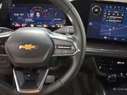 Used 2025 Chevrolet Tahoe LT image 12