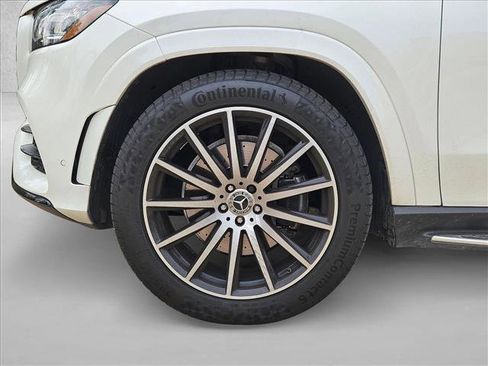 Used 2023 Mercedes-Benz GLS 450 4MATIC image 9