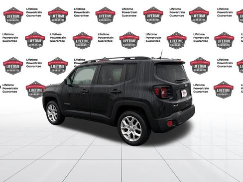 Used 2018 Jeep Renegade Latitude w/ Safety & Security Group image 3