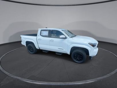 New 2025 Toyota Tacoma SR5