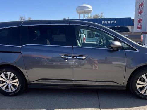 Used 2017 Honda Odyssey SE image 12