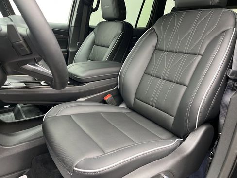 New 2026 Buick Enclave Avenir w/ Super Cruise Package image 9