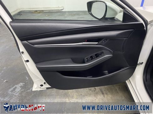 Used 2021 MAZDA MAZDA3 s image 9