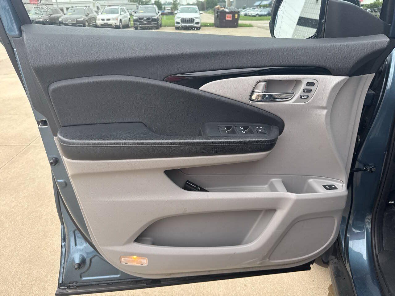 Used 2016 Honda Pilot Touring image 21