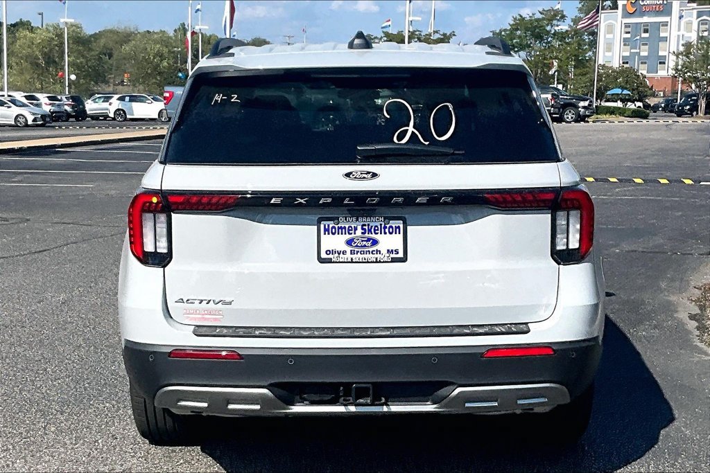 New 2027 Ford Explorer Active w/ Active Comfort Package RWD image 4
