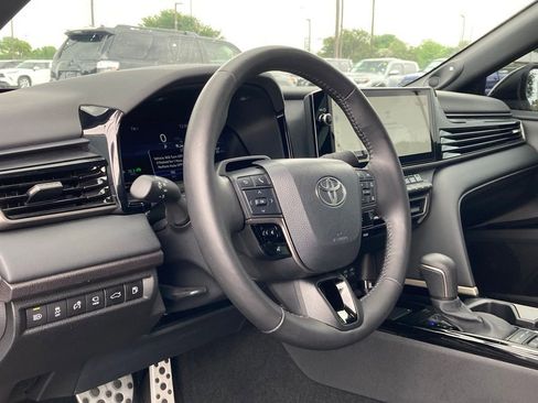 Used 2025 Toyota Camry XSE w/ Premium Plus Package image 9
