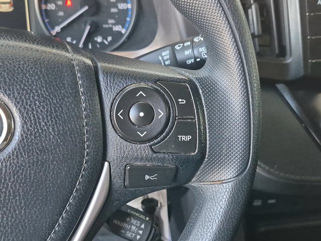 Used 2018 Toyota RAV4 LE w/ Carpet Mat Package FWD image 24