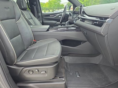 Used 2022 Cadillac Escalade Sport w/ Touring Package image 10