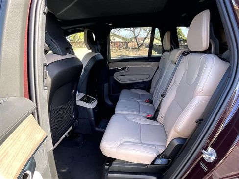 New 2026 Volvo XC90 T8 Ultra w/ Lounge Package AWD/4WD image 12
