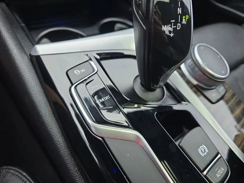 Used 2018 BMW 530i RWD image 34