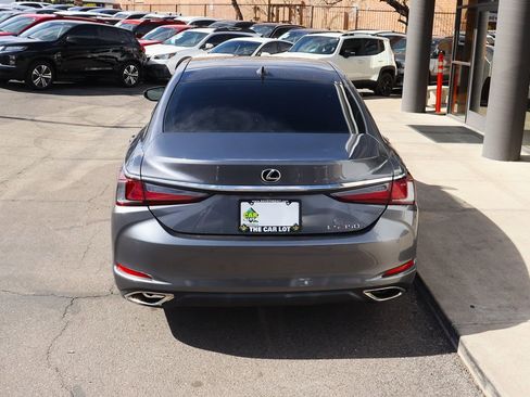 Used 2020 Lexus ES 350 w/ Premium Package image 10