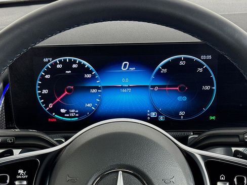 Used 2023 Mercedes-Benz EQB 300 4MATIC image 20