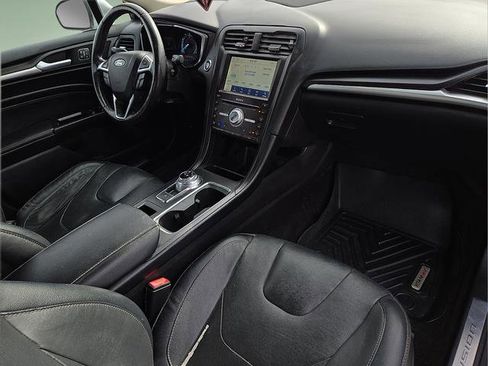 Used 2020 Ford Fusion Titanium image 8