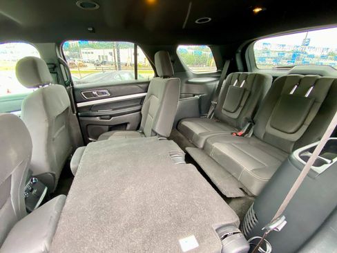 Used 2016 Ford Explorer XLT AWD/4WD image 13