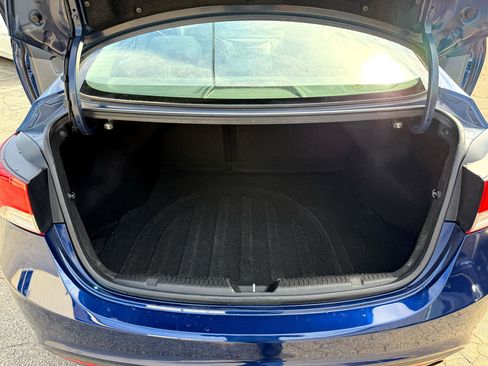 Used 2013 Hyundai Elantra SE image 29