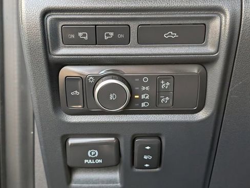 Used 2021 Ford F150 Lariat w/ Tow Technology Package image 22