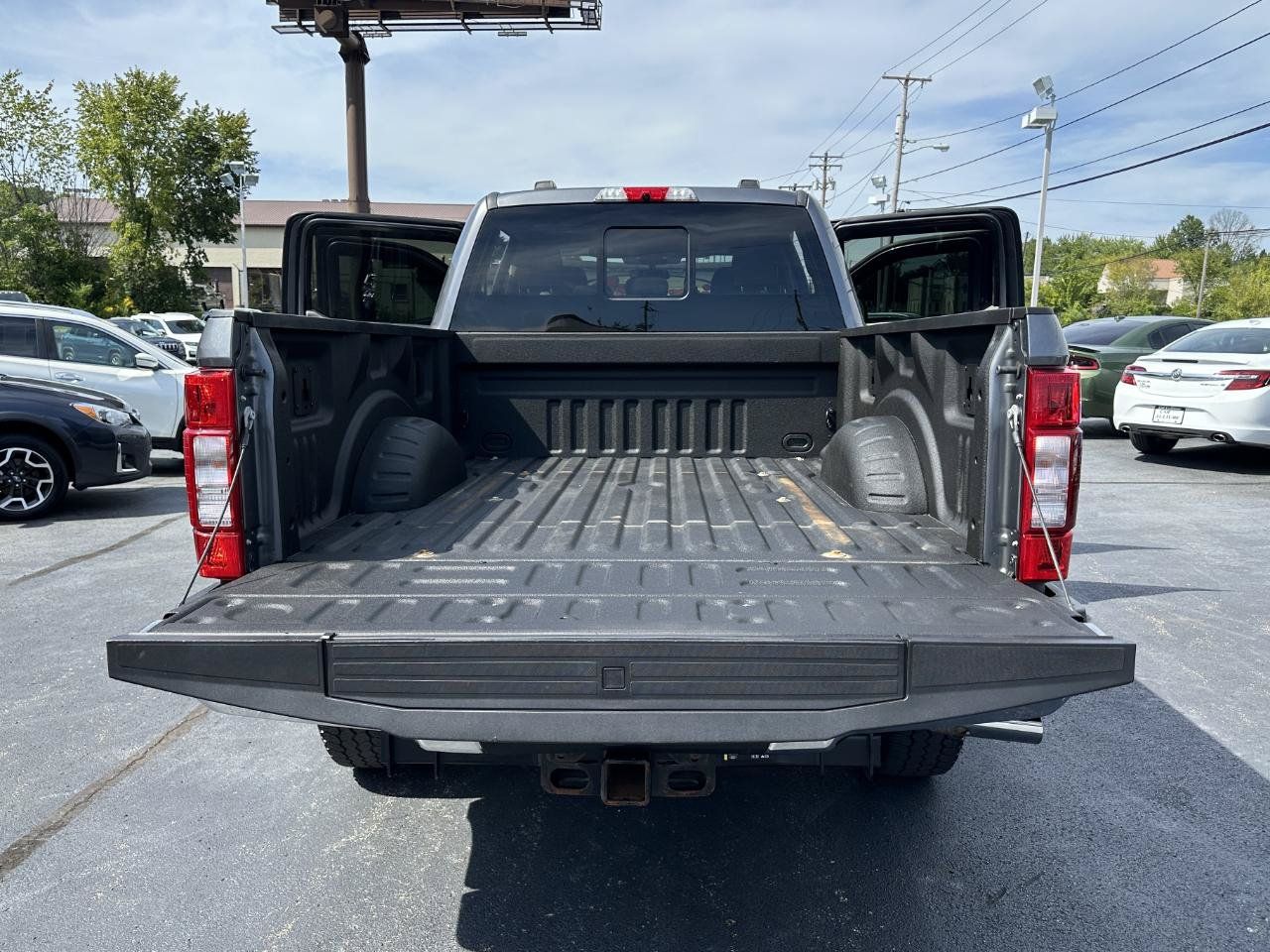 Used 2022 Ford F350 XLT w/ XLT Premium Package AWD/4WD image 33