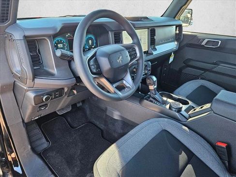 New 2025 Ford Bronco 4-Door image 3
