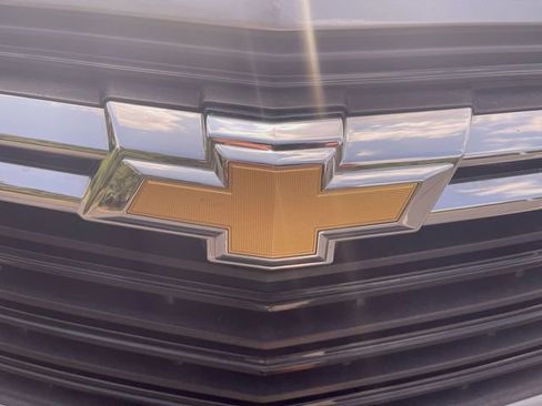 Used 2024 Chevrolet Equinox LT w/ LPO, Floor Liner Package FWD image 30