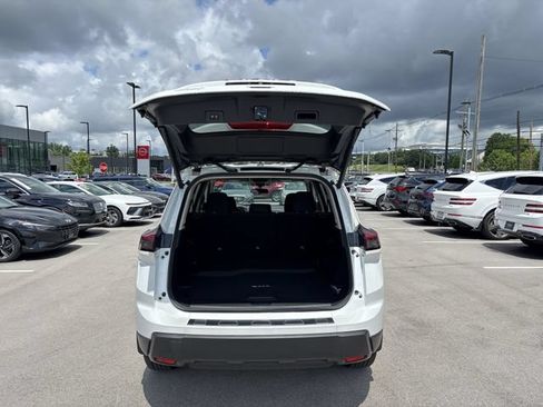 New 2026 Nissan Rogue SV AWD/4WD image 22