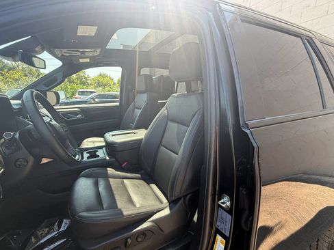 Used 2024 Chevrolet Tahoe Z71 w/ Luxury Package AWD/4WD image 18