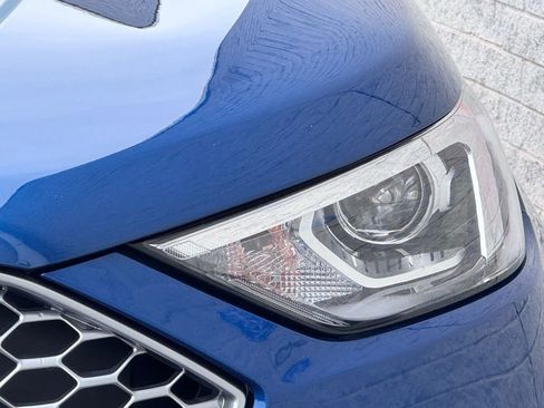 Certified 2024 Ford Edge SE image 5