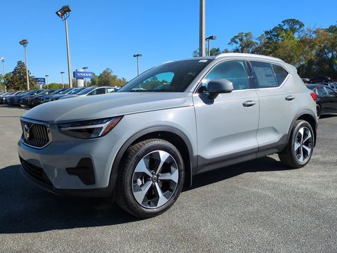 New 2025 Volvo XC40 B5 Core w/ Protection Package Premier image 8