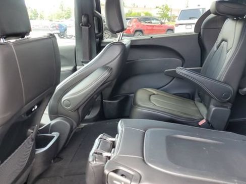 Certified 2023 Chrysler Pacifica Touring-L w/ S Appearance Package FWD image 22