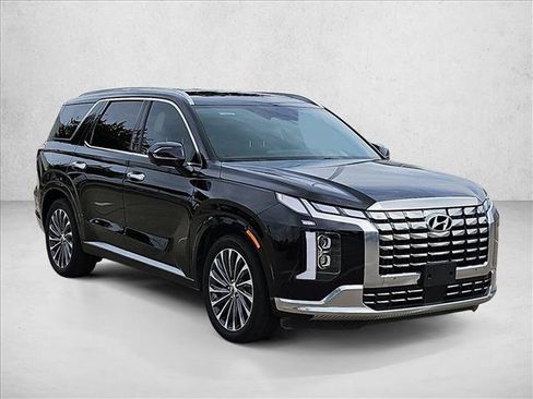 Used 2024 Hyundai Palisade Calligraphy FWD image 3